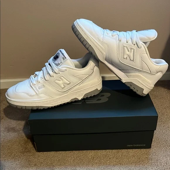 New Balance White and Gray Women's 550s - Picture 2 of 4